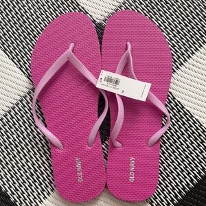 Old Navy Women's Vibrant Pink Flip flops